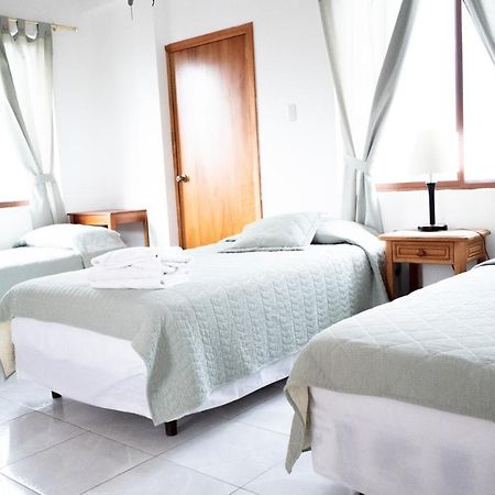 Hostal Santa Maria Floreana Extérieur photo