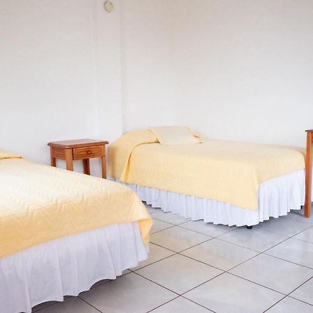 Hostal Santa Maria Floreana Extérieur photo