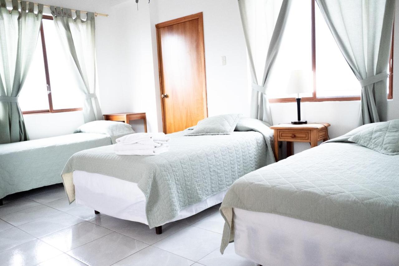 Hostal Santa Maria Floreana Extérieur photo