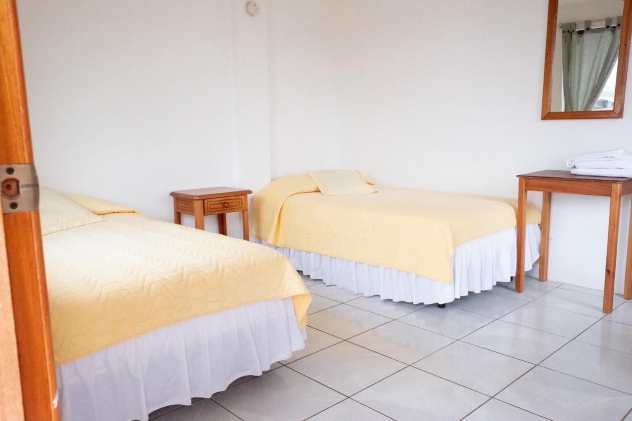 Hostal Santa Maria Floreana Extérieur photo